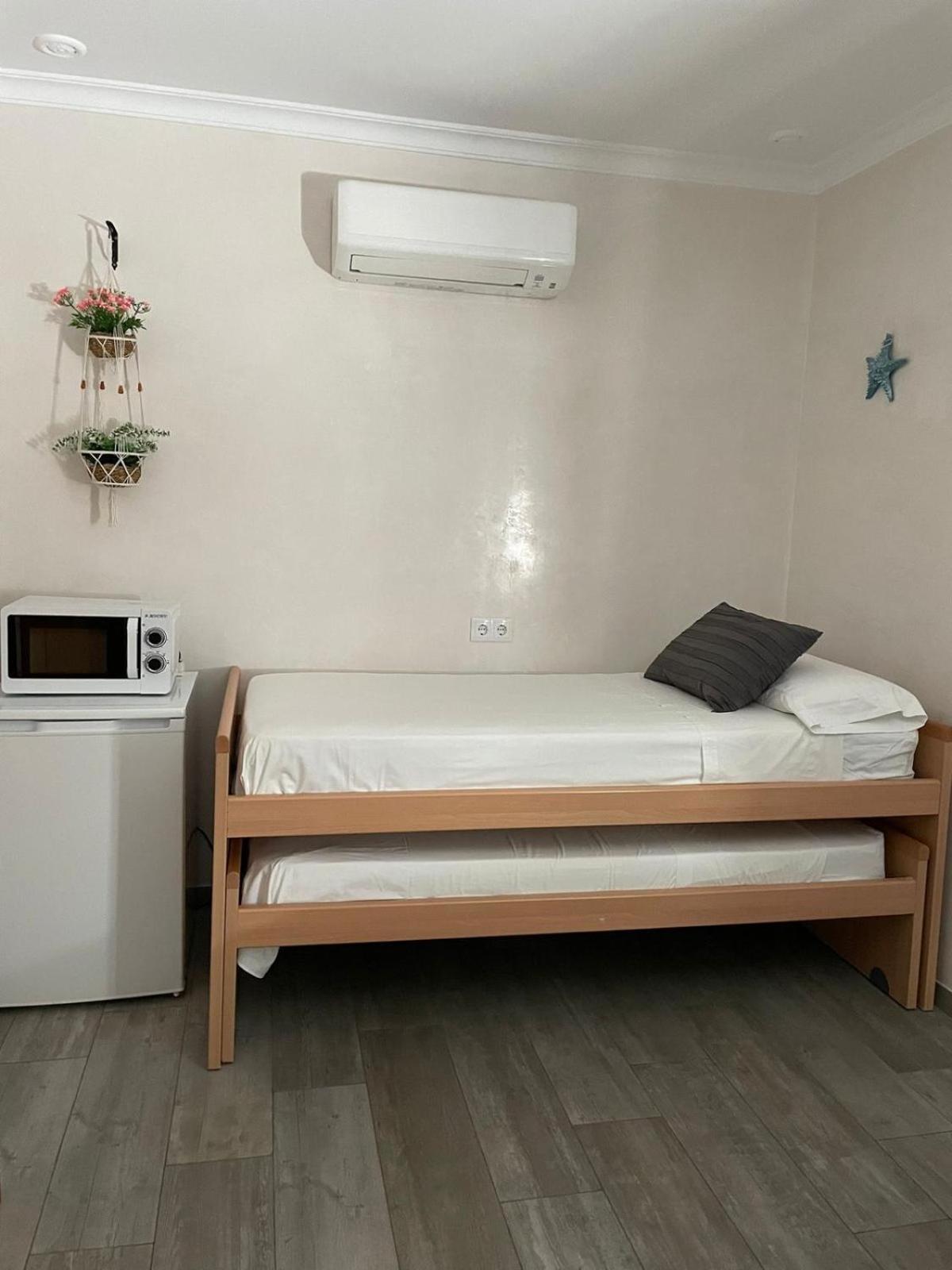 Hostal La Tarayuela 巴尔巴特 外观 照片